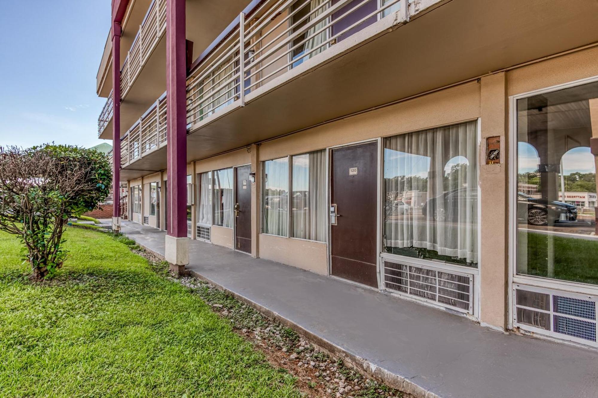 Oyo Hotel Jackson North I-55 Εξωτερικό φωτογραφία